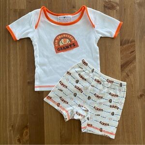 Y2K 2008 San Francisco Giants Top and Shorts Set Size 18 Months 🧡⚾